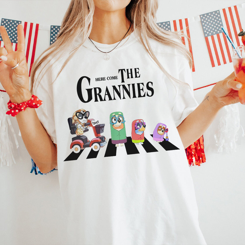 Here Come The Grannies - T-shirt And Hoodie