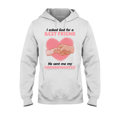 Hand In Hand Grandma And Grandkids - Personalized T-shirt and Hoodie