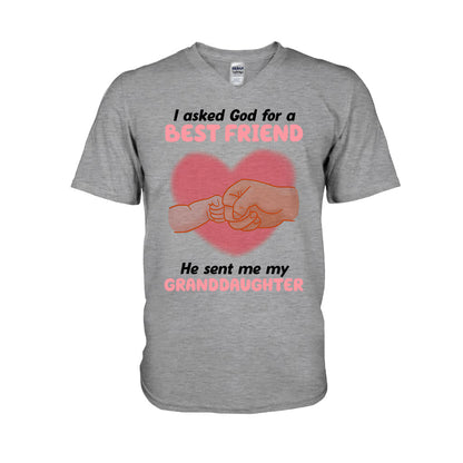 Hand In Hand Grandma And Grandkids - Personalized T-shirt and Hoodie