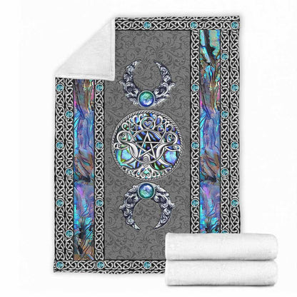 Mystery Spirit Triple Moon Witch Blanket With 3D Pattern Print