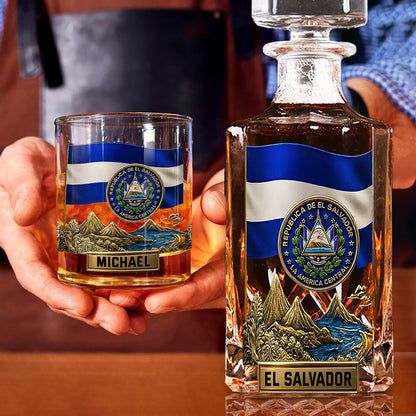 Dios, Unión, Libertad - Personalized Expats Whiskey Decanter Set