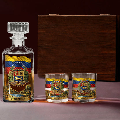 Stand Strong Venezuela - Personalized Expats Whiskey Decanter Set