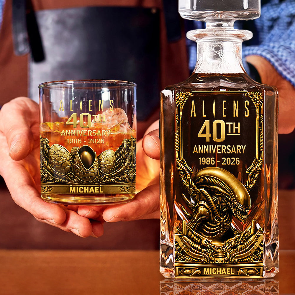 Alien 40th Anniversary - Personalized Alien Whiskey Decanter Set