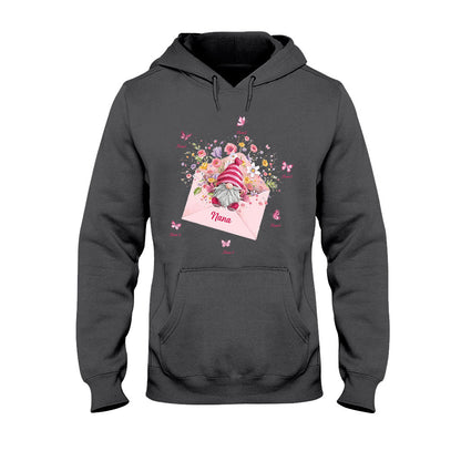 I Love Being A Nana - Personalized Grandma T-shirt and Hoodie