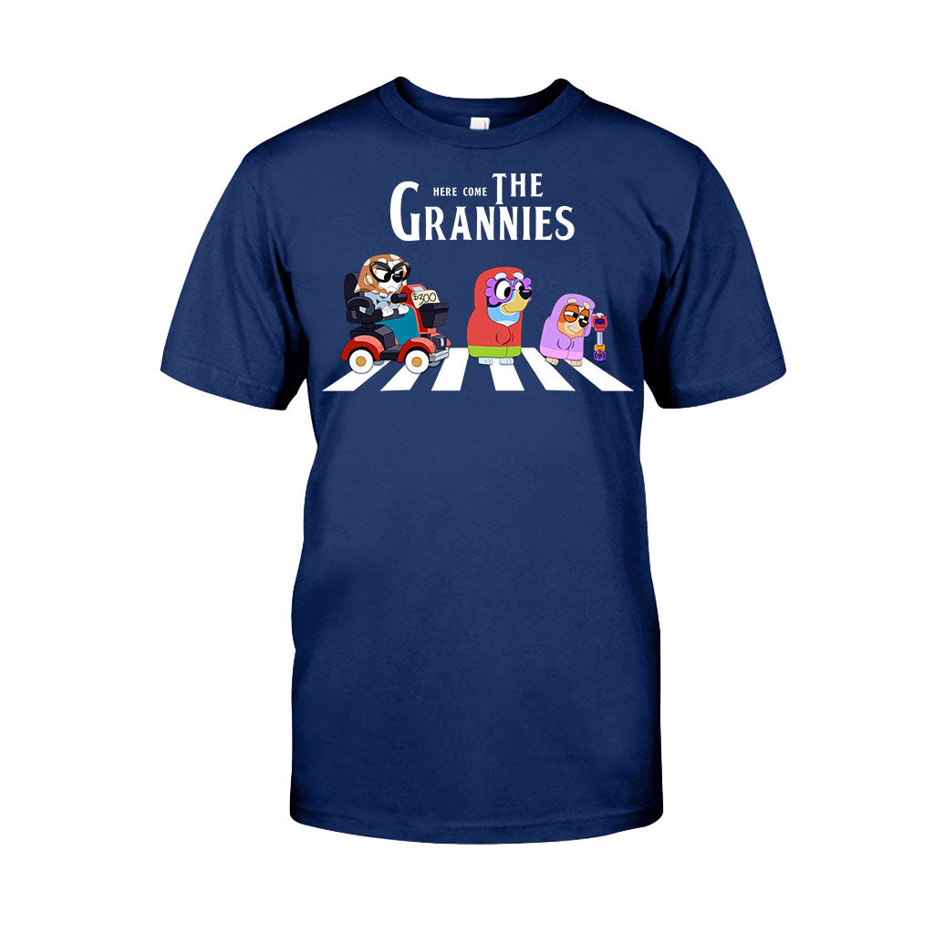 Here Come The Grannies - Grandma T-shirt And Hoodie