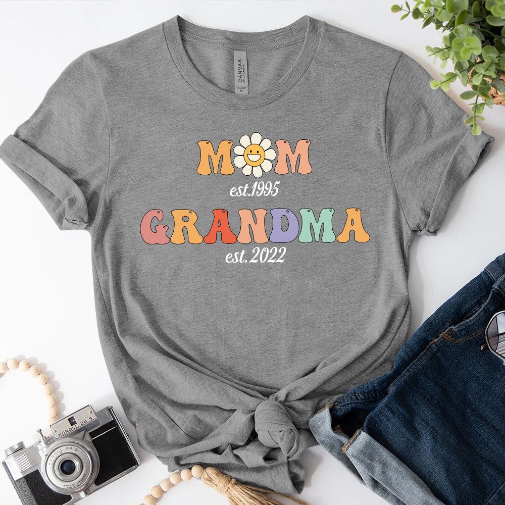 Mom And Grandma Est - Personalized Grandma T-shirt And Hoodie