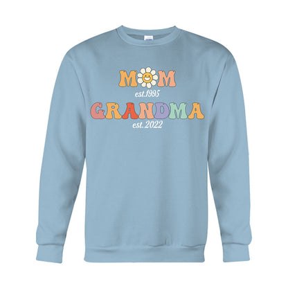 Mom And Grandma Est - Personalized Grandma T-shirt And Hoodie