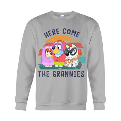 Here Come The Grannies - Grandma T-shirt And Hoodie