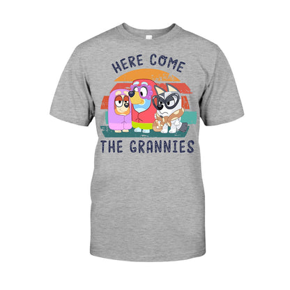 Here Come The Grannies - Grandma T-shirt And Hoodie