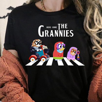 Here Come The Grannies - Grandma T-shirt And Hoodie