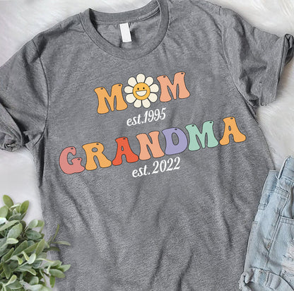Mom And Grandma Est - Personalized Grandma T-shirt And Hoodie