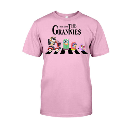 Here Come The Grannies - T-shirt And Hoodie