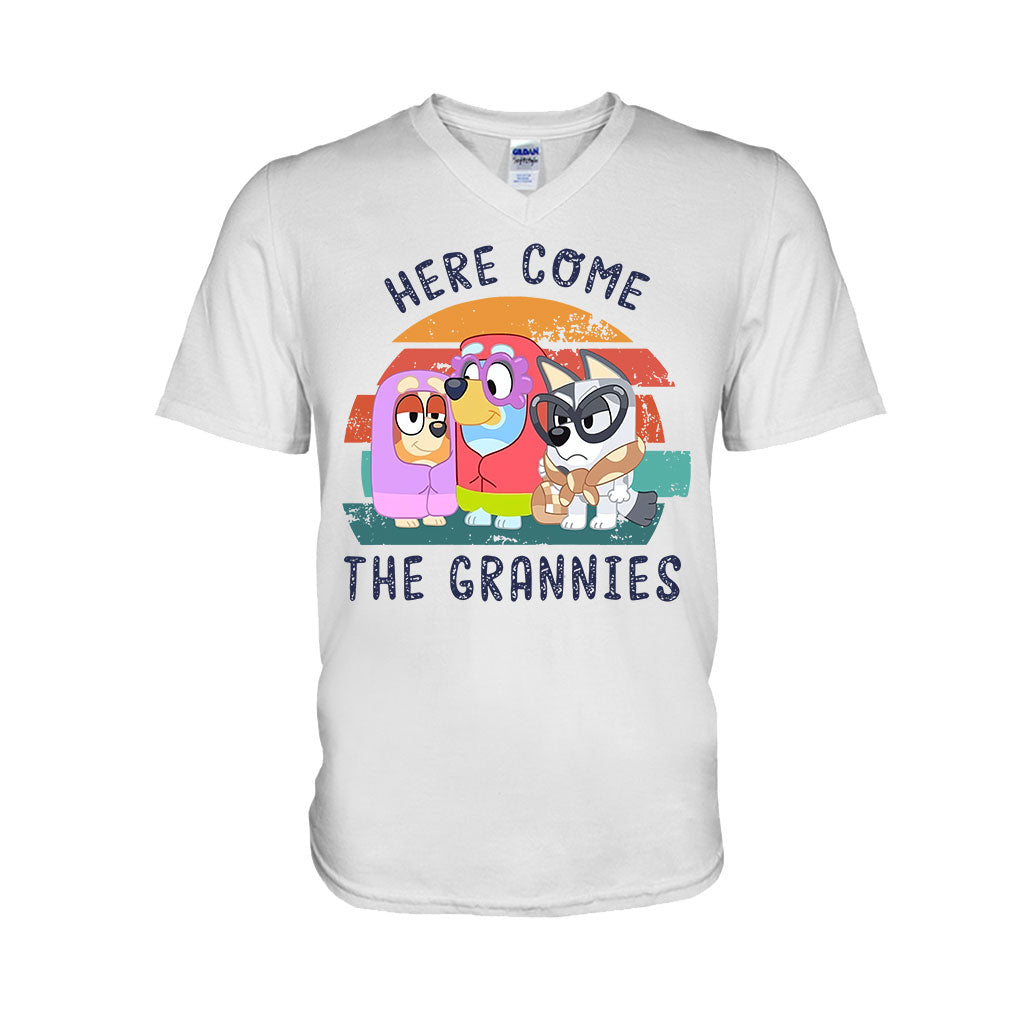 Here Come The Grannies - Grandma T-shirt And Hoodie