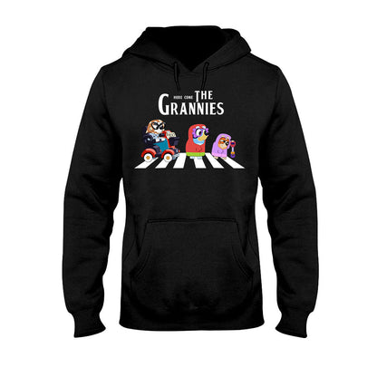 Here Come The Grannies - Grandma T-shirt And Hoodie