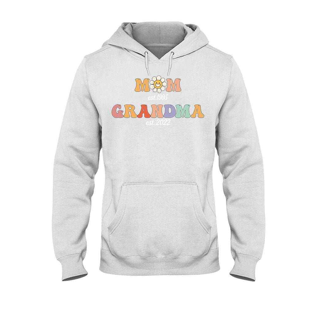 Mom And Grandma Est - Personalized Grandma T-shirt And Hoodie