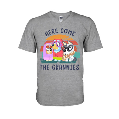 Here Come The Grannies - Grandma T-shirt And Hoodie