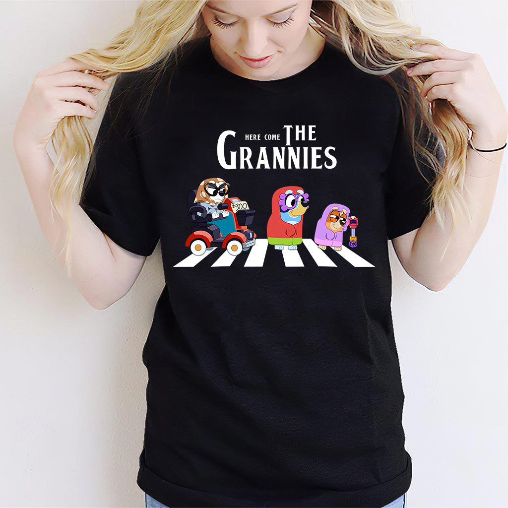 Here Come The Grannies - Grandma T-shirt And Hoodie