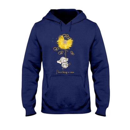 I Love Being A Nana - Personalized Mother's Day Grandma T-shirt and Hoodie